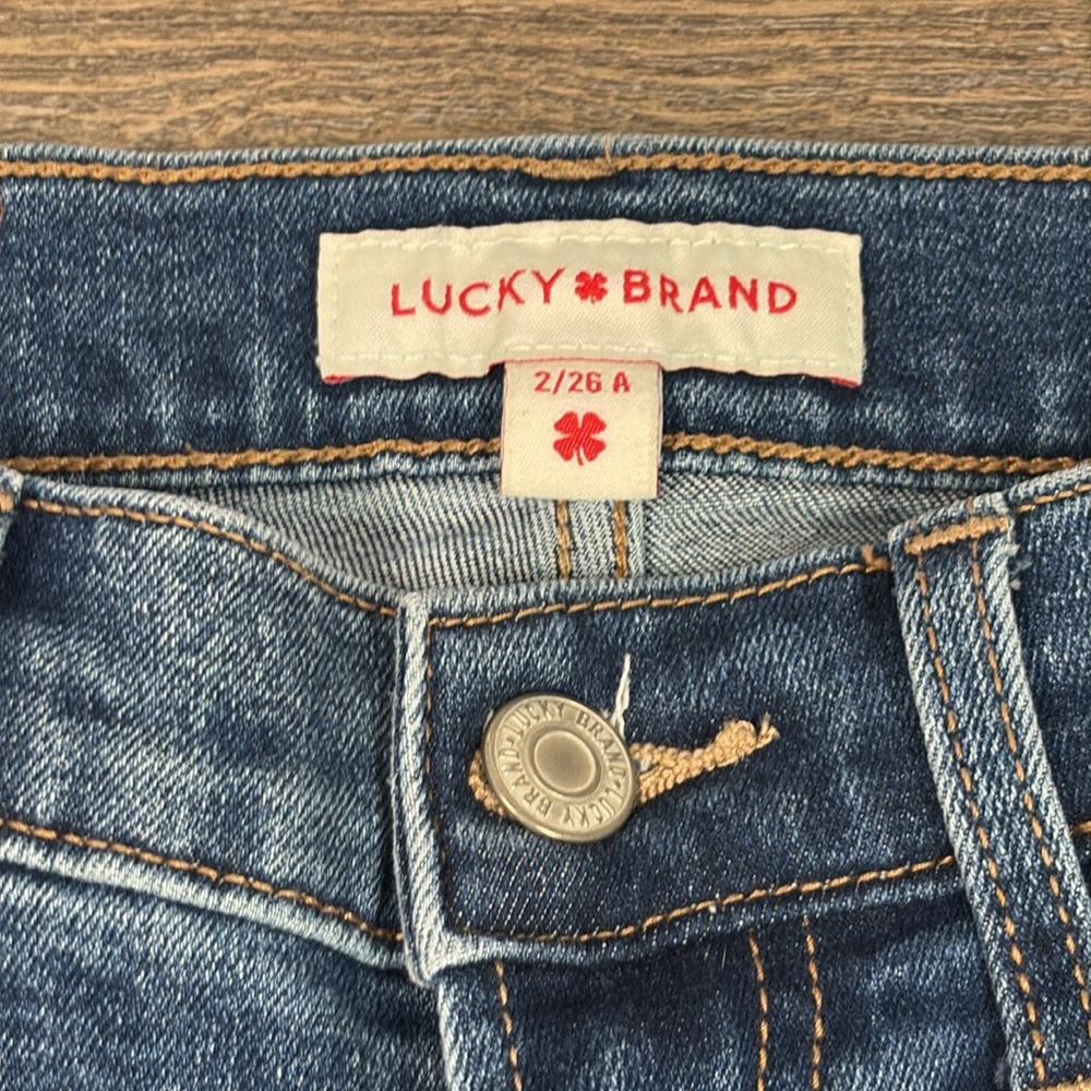 SOLD IN STORE Lucky Brand Sweet High Rise Straight Jeans 2/26A - Picture 2 of 11